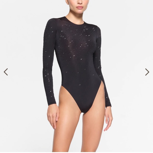 SWAROVSKI X SKIMS JELLY SHEER LONG SLEEVE CREW NECK BODYSUIT | ONYX - Picture 2 of 7